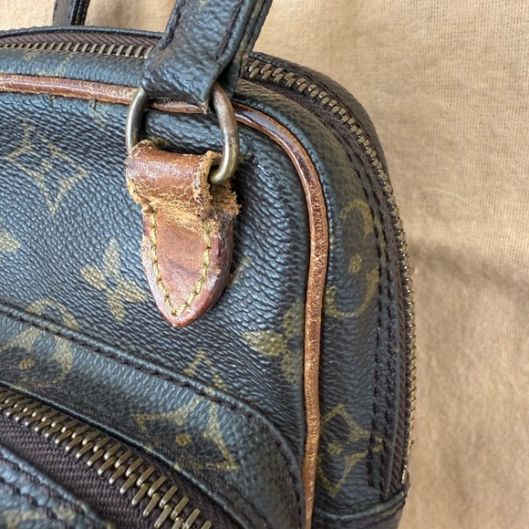 Louis Vuitton Amazone Crossbody Bag - Vintage (Mini Smaller size) - Picture 9 of 17
